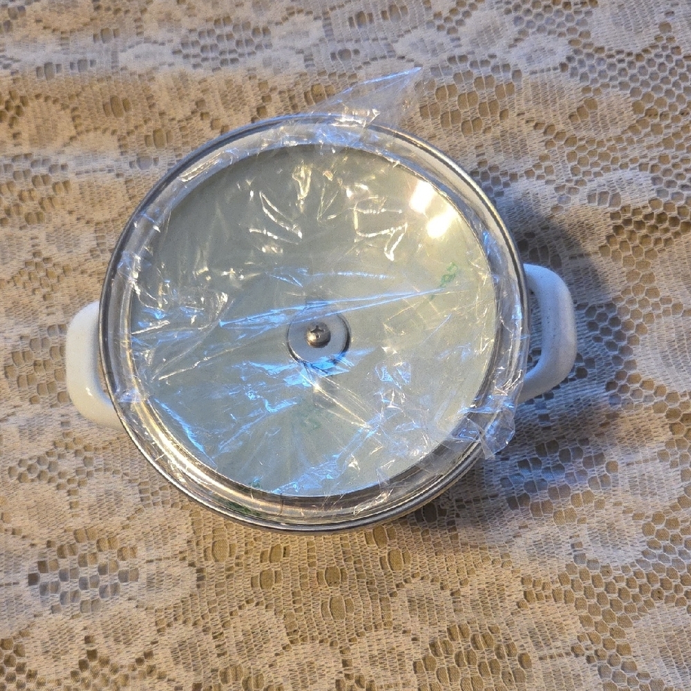 White Soup Pot with Glass Warming Stand - Picture 4 of 11